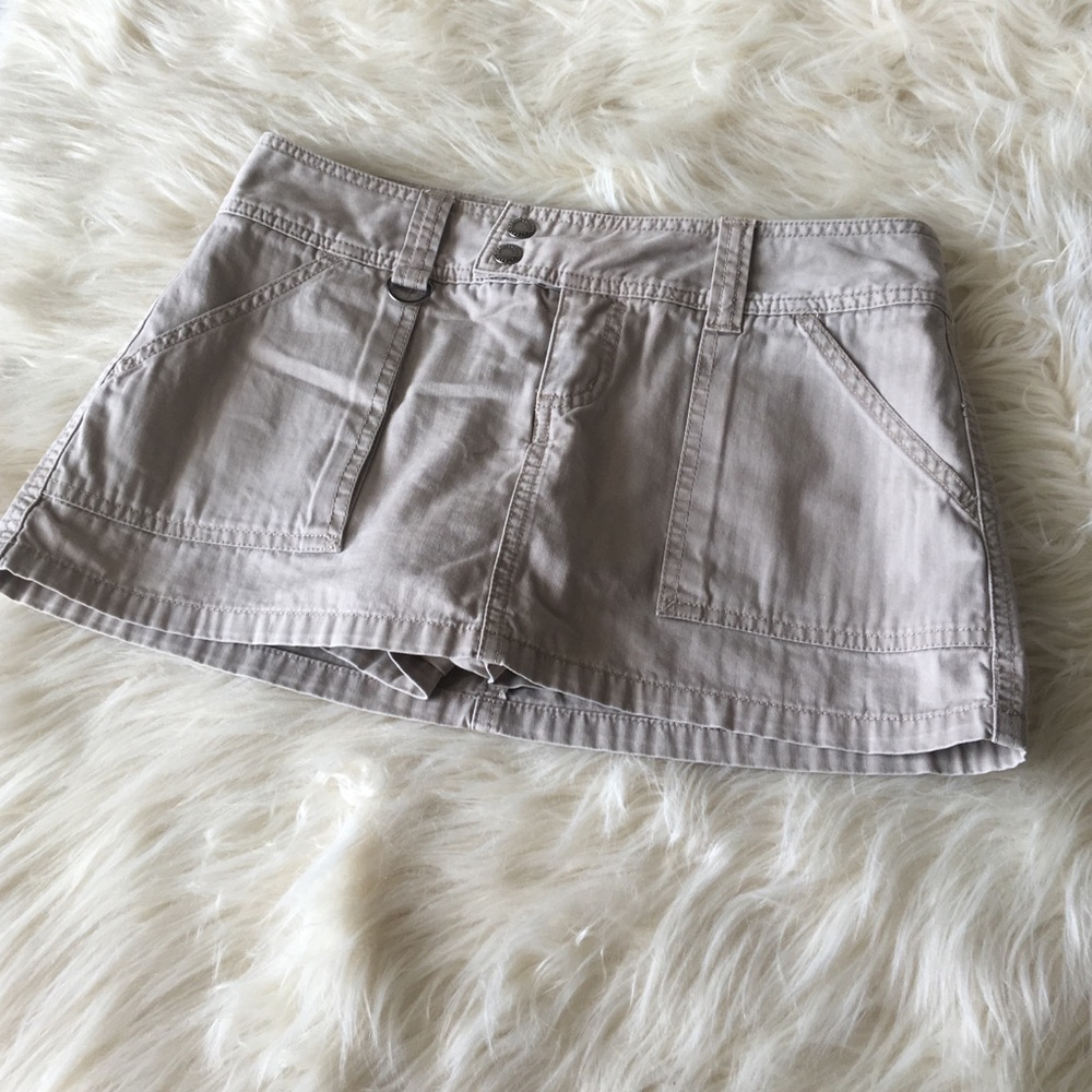 Aeropostale khaki skirt/shorts